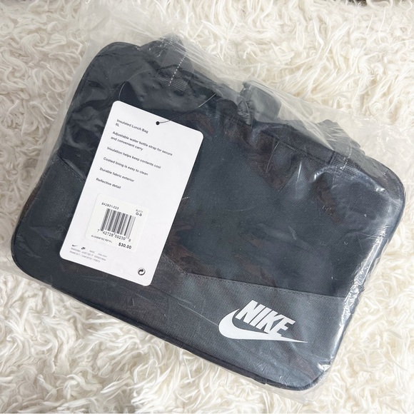 Nike Futura Square Lunch Bag, Black White, 6L - Picture 3 of 8